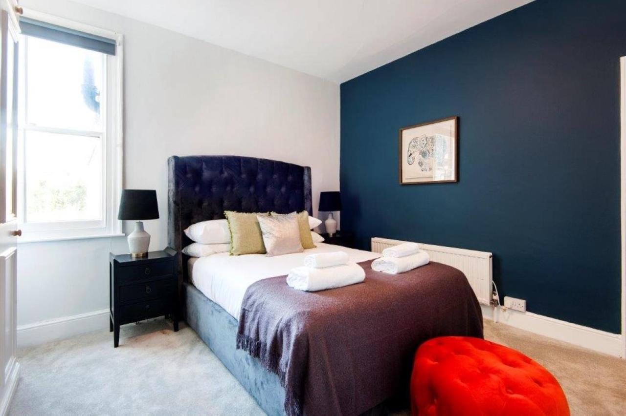 Modern Family Home In London Close To Amenities And Train 外观 照片