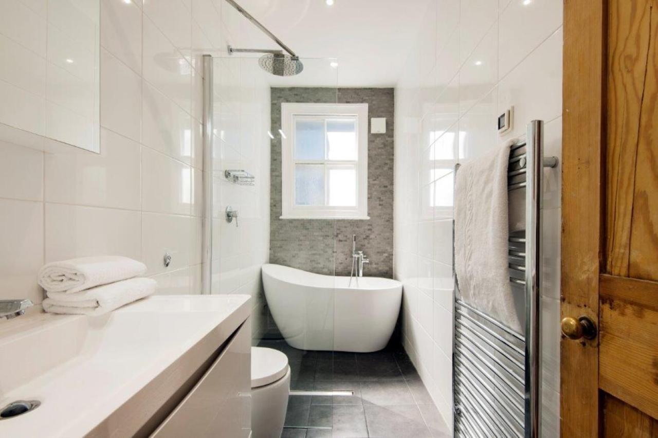 Modern Family Home In London Close To Amenities And Train 外观 照片