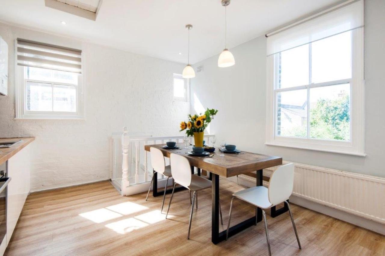 Modern Family Home In London Close To Amenities And Train 外观 照片