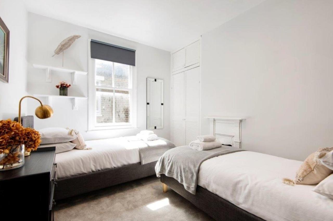 Modern Family Home In London Close To Amenities And Train 外观 照片