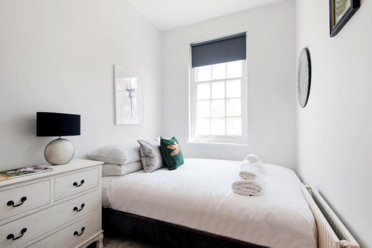 Modern Family Home In London Close To Amenities And Train 外观 照片